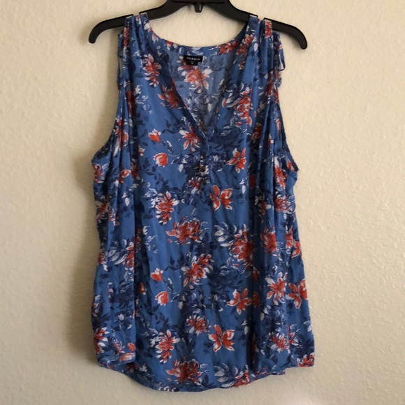 torrid Tops - Torrid Blue Floral Tank size 3X